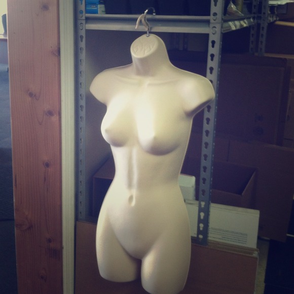 Female Mannequin For sml, med, lrg clothes!
