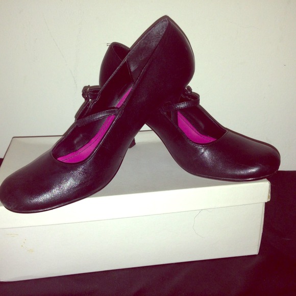 Steve Madden Mary Janes Pre-owned! BEST OFFER