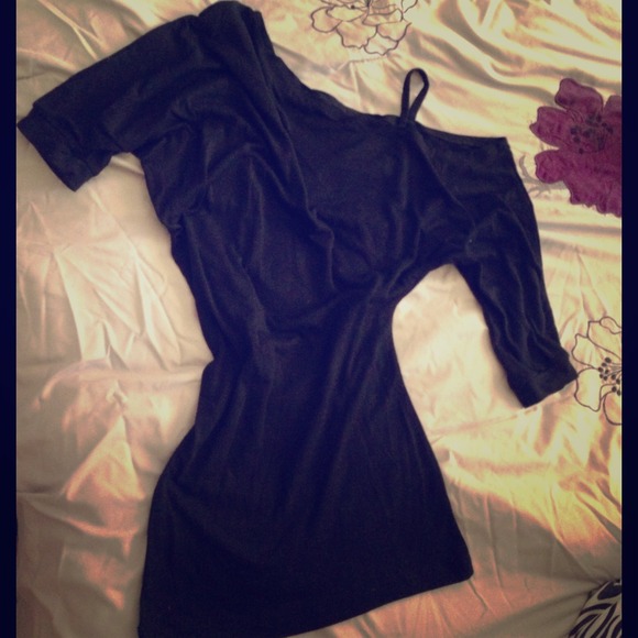 Off one shoulder cotton dress