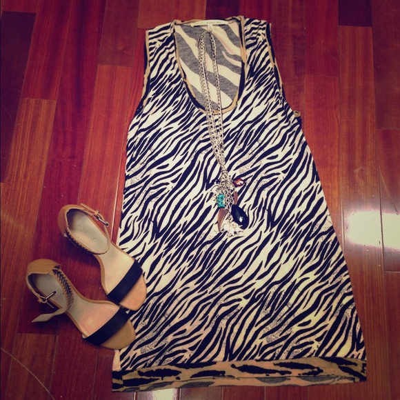 SALE!!! Rachel Roy FUNKY Top/ Dress!!