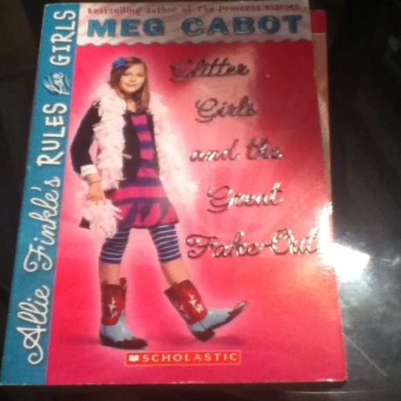 Books - Picture 3 of 3