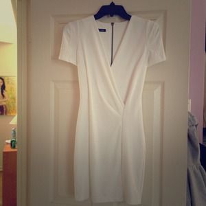 ❗️sOLD ❗️Foreign Exchange low v neck sleeve dress