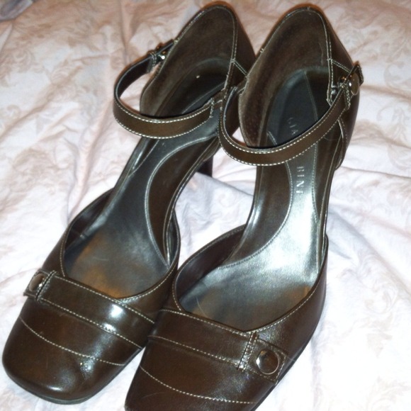 Gianna Bini Mary Jane shoes, size 9