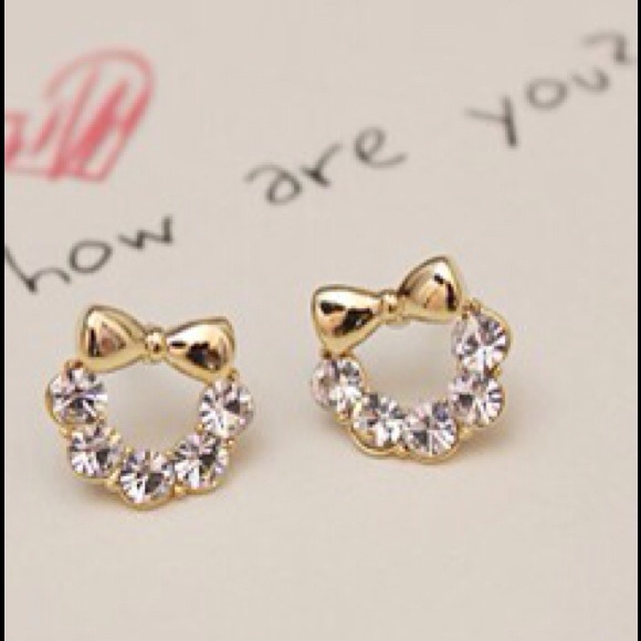 Jewelry - PRETTY BOW CRYSTAL EARRINGS