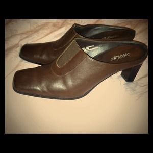 GNW Flex slip on shoes size 9