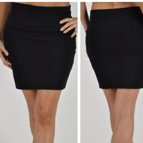 s M L black classic skirts - Picture 2 of 4