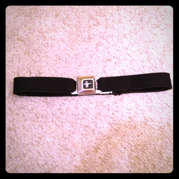 Mustang seatbelt