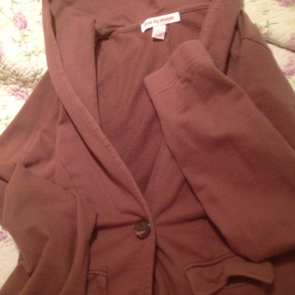 Light button sweater