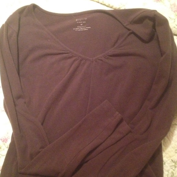 Long sleeve shirt stretchy