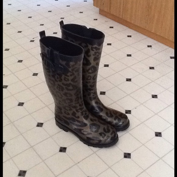 SOLD - Picture 2 of 2