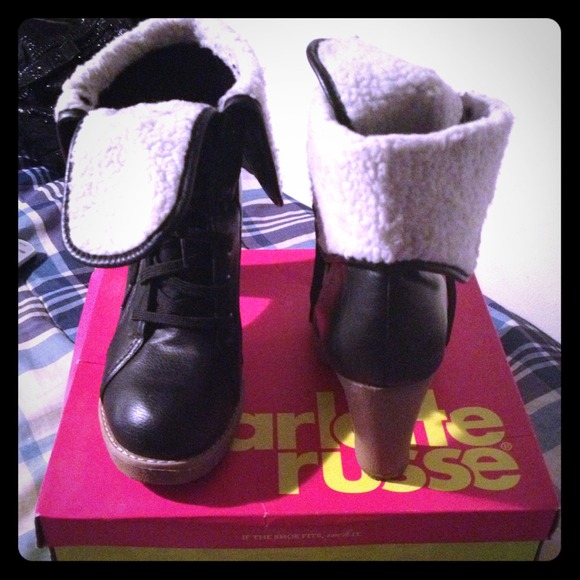 Black heel boots