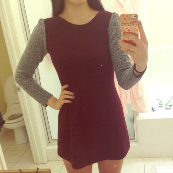 Maroon long sleeve dress!