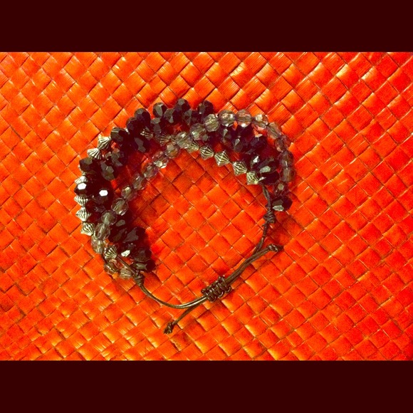 Sold🚨Black, gray and silver beaded bracelet