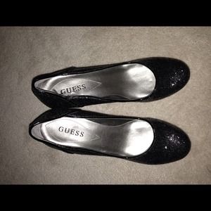 Brand new GUESS shoe! 8 1/2 NEVER EVER worn!