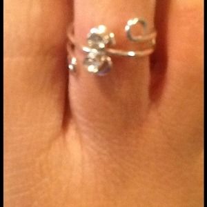 Couture toe ring