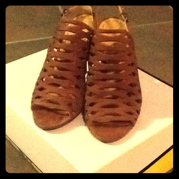 **SOLD***Rosy nude caged sandals