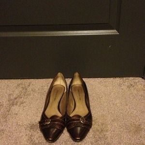 Jones New York low heels