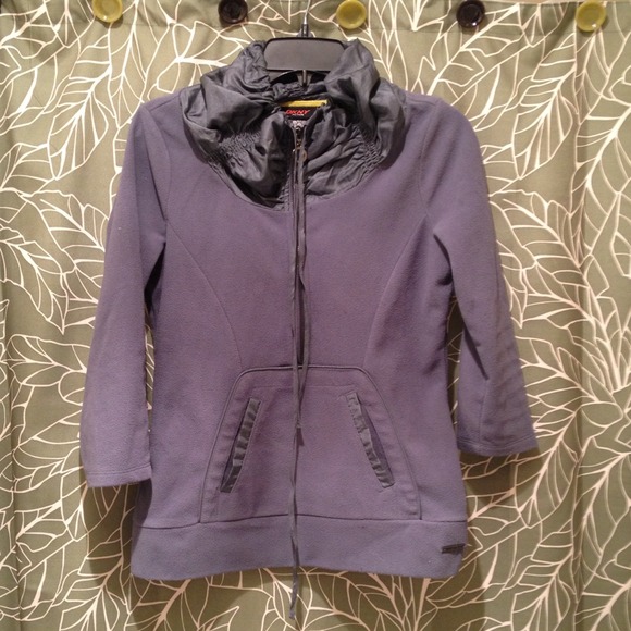 DKNY Active Versatile Fleece Top - Picture 3 of 3