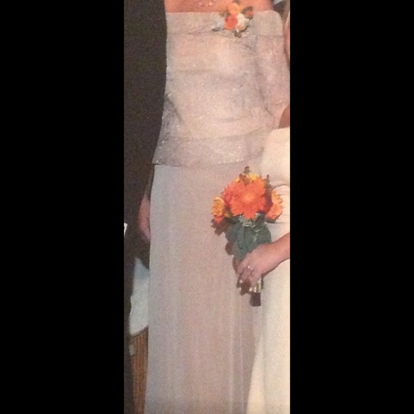 Gold formal dress size 16 once worn once.