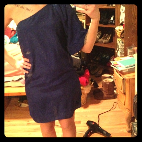 Dark blue one sleeve dress