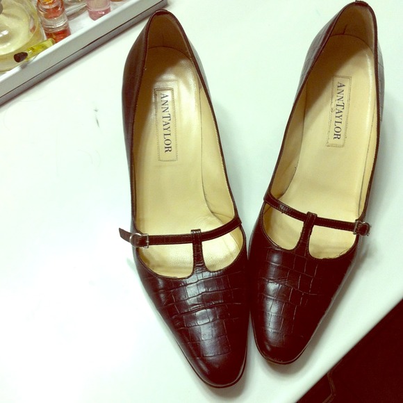 Size11 Anne Taylor Heels - Picture 1 of 3