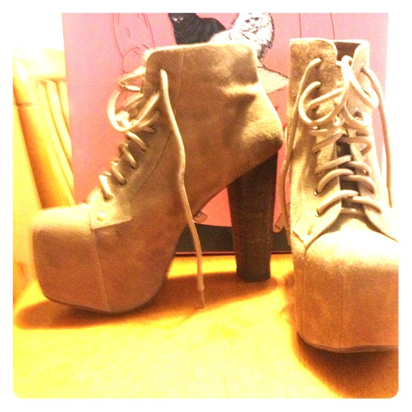 worn 2 times. MY LOWEST PRICE. no pay pal