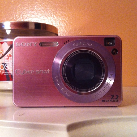 digital 📷 💕with charger,battery & memory card