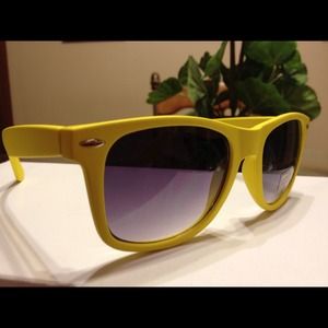 Yellow retro wayfarer sunglasses hot!!!