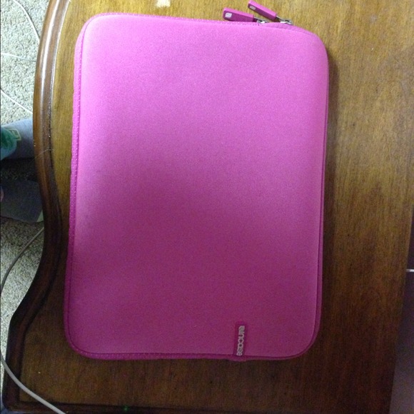 Pink incase laptop sleeve