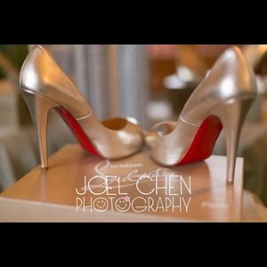 Size 7.5 Christian Louboutin Champagne Heels