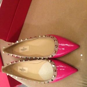 Valentino pink flat shoes . Brand new