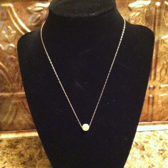 ✅SOLD✅ Tiny Gold Dot Necklace