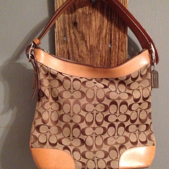 Coach bag ! Real! Had for 3 years.