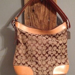Coach bag ! Real! Had for 3 years.