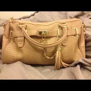 STEVE MADDEN Nude tote purse.