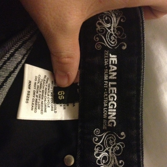 Express Jean Leggings - Picture 3 of 3