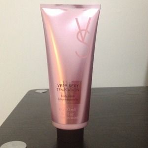 Victoria's Secret Body lotion