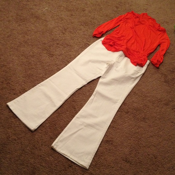 White boot cut Gap jeans