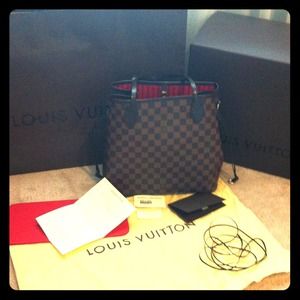 **SOLD!!!! AUTHENTIC Louis Vuitton Neverfull MM**