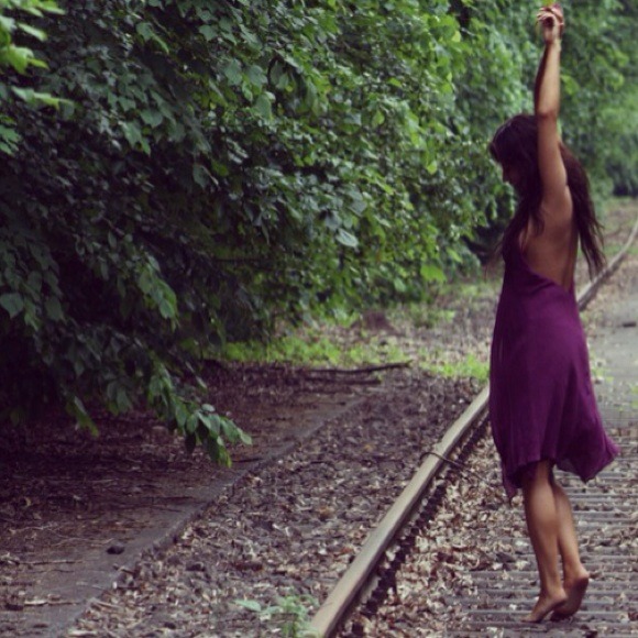 Meet Your Seller 💋 - Picture 2 of 4