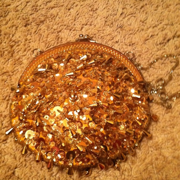 Gold mini purse! - Picture 1 of 3