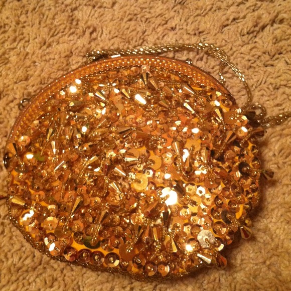 Gold mini purse! - Picture 2 of 3