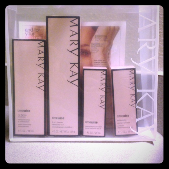 Mary Kay Time Wise Set
