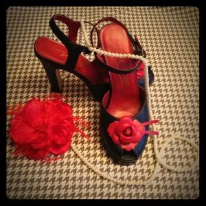 🌹Pin Up Red Rose Heels🌹