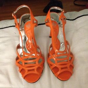 Jessica Bennett orange heels