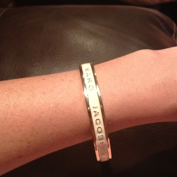 🌻🌻SOLD🌻🌻Authentic Marc by Marc Jacobs bangle - Picture 2 of 4
