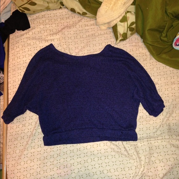 Blue crop top - Picture 1 of 2