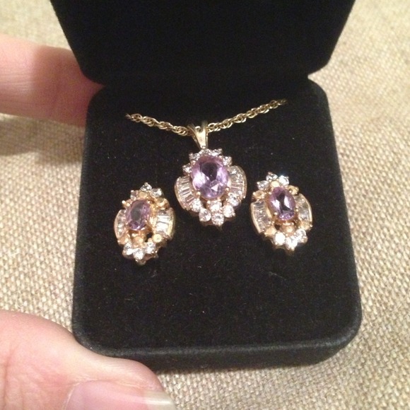 Alexanderite and diamond necklace and earrings