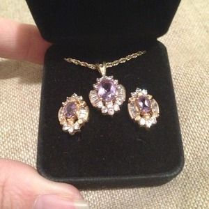 Alexanderite and diamond necklace and earrings