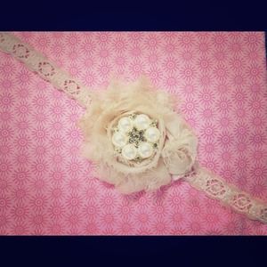 Beautiful cream with a gold centerpiece Headband!
